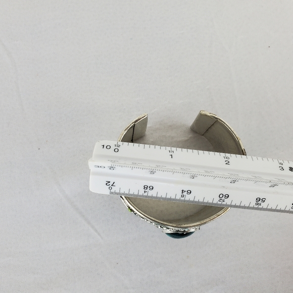 Pretty Boho Silver Tone Cuff Bracelet Teal Center Stone - Picture 9 of 9